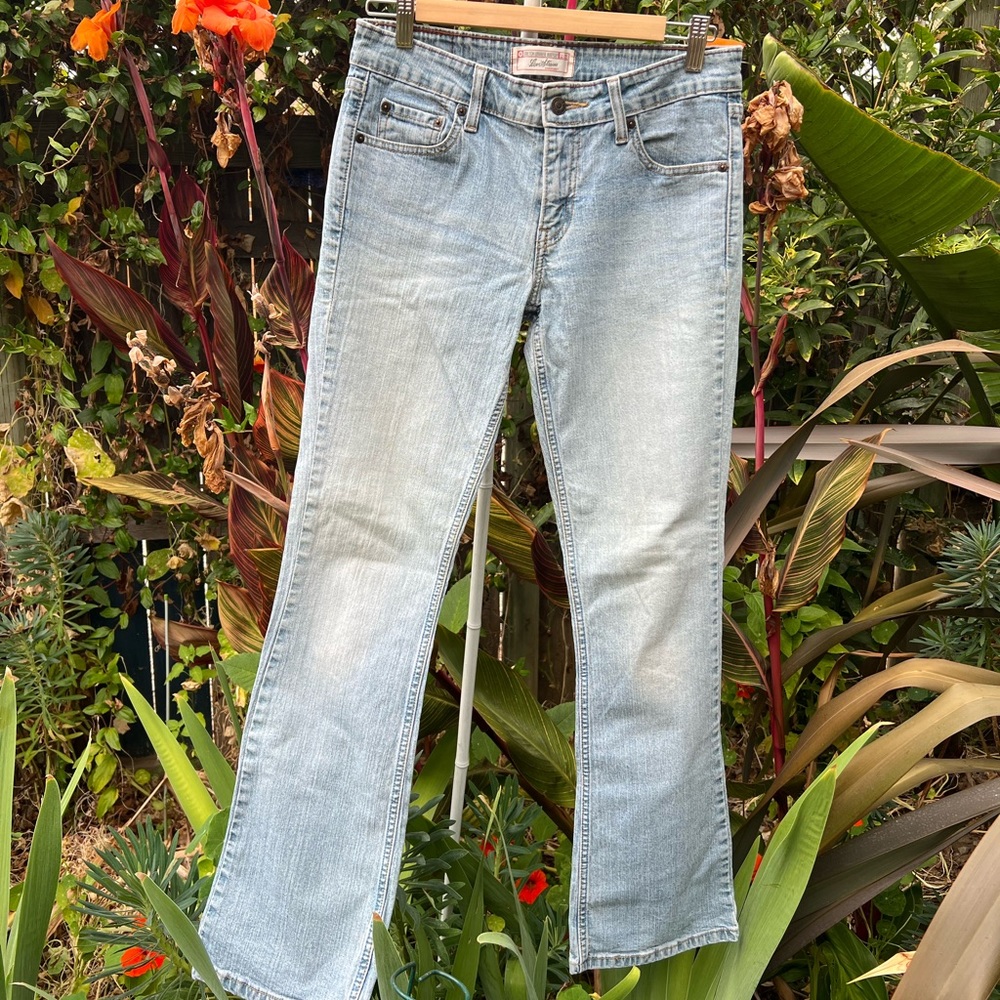 **SOLD**Levi Strauss Signature Stretch Low Rise Bootcut Tagged Size 5/Medium